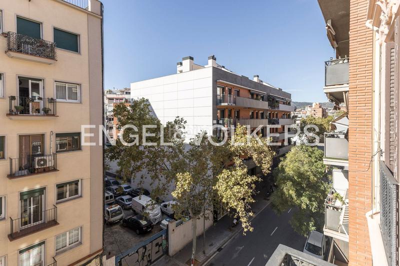 Foto 9859cecd-8e6d-487f-b863-e1243b9ed6fb. Apartament amb calefacció a Hostafrancs Barcelona