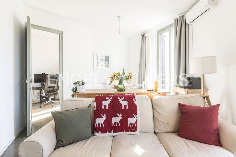 Foto 9d80bf6d-abec-4d9e-8304-a8fbd61fd004. Apartament amb calefacció a Hostafrancs Barcelona