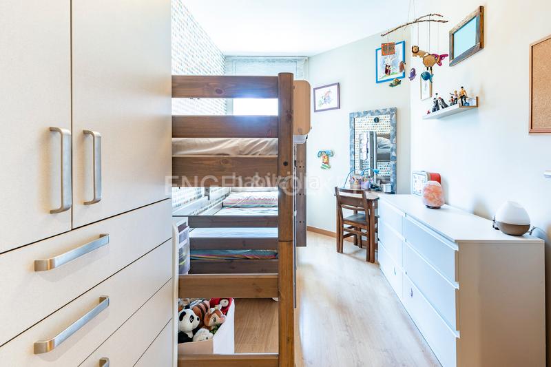 Foto b0e9bcd4-df88-45e8-b498-57b54c1a360c. Apartament amb calefacció aparcament a Mas Rampinyo - Montcada Nova - Carrerada Montcada i Reixac