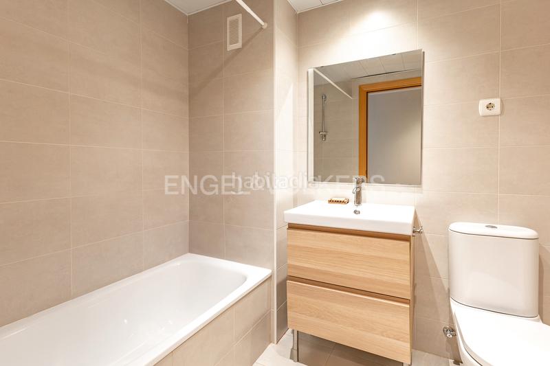 Foto eb68b046-3b8a-4413-914e-ccfbd2e7e824. Apartament amb calefacció aparcament a Mas Rampinyo - Montcada Nova - Carrerada Montcada i Reixac