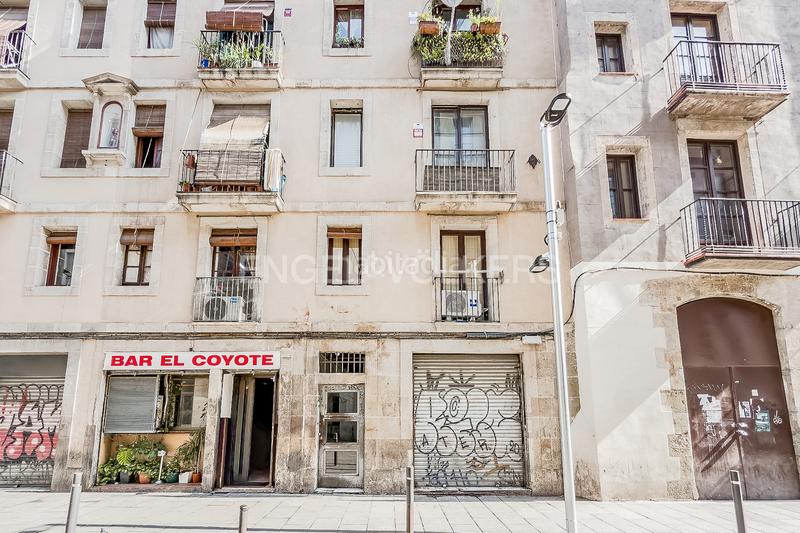 Foto 0305d7f5-4cab-4a9b-a53b-3ba2d998b7ba. Alquiler apartamento moderno estudio totalmente exterior reformado para alquiler temporal en Barcelona