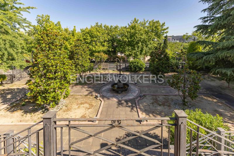 Foto 2599c148-c575-4246-9dfa-8f91e0240c66. Casa con riscaldamento piscina in Mira-sol Sant Cugat del Vallès