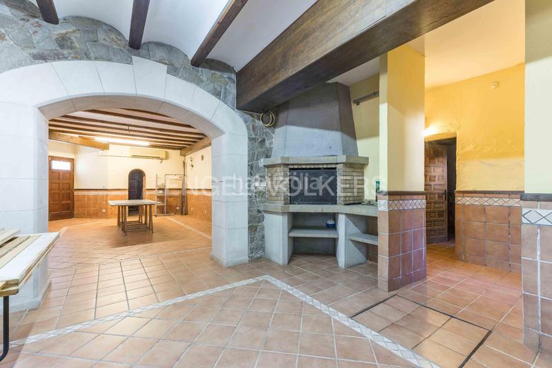 Foto 43d77f3d-daf4-41f9-99b7-2460811c3d8f. Casa con riscaldamento piscina in Mira-sol Sant Cugat del Vallès