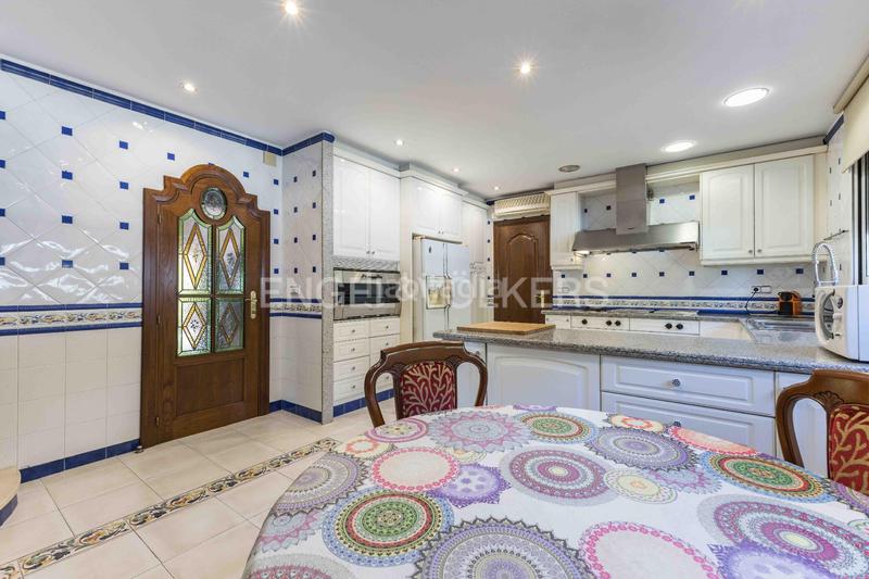 Foto 6231f9fa-65d3-44bd-a0f9-1ca6c48ed351. Casa con riscaldamento piscina in Mira-sol Sant Cugat del Vallès