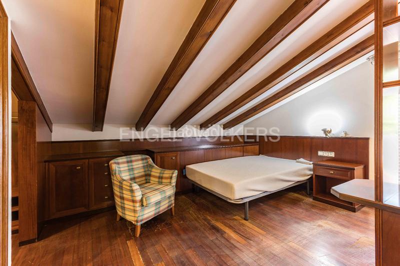 Foto 86d0fd6e-2eda-48ef-a1c2-60ec732784f6. Casa con riscaldamento piscina in Mira-sol Sant Cugat del Vallès