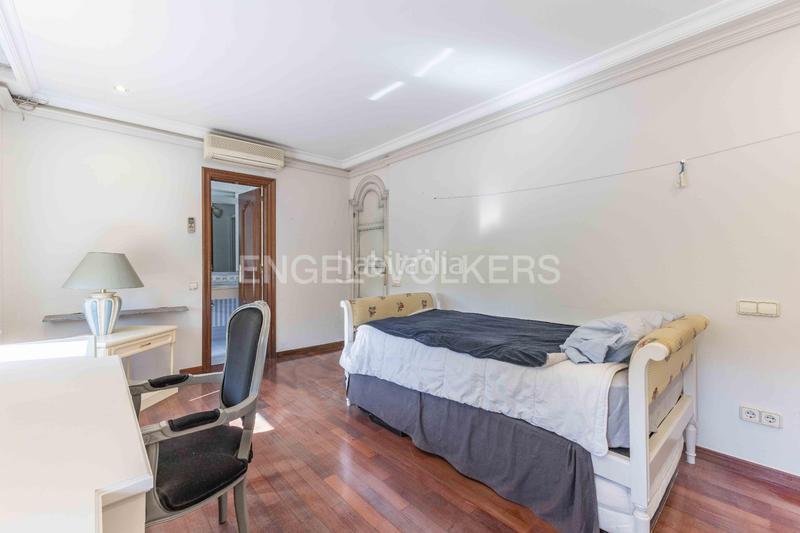 Foto 903d48c4-9079-46cc-8da7-b2b7312ccb64. Casa con riscaldamento piscina in Mira-sol Sant Cugat del Vallès