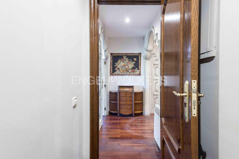 Foto ee8d3484-1f6e-4430-981c-460f3218eab9. Casa con riscaldamento piscina in Mira-sol Sant Cugat del Vallès