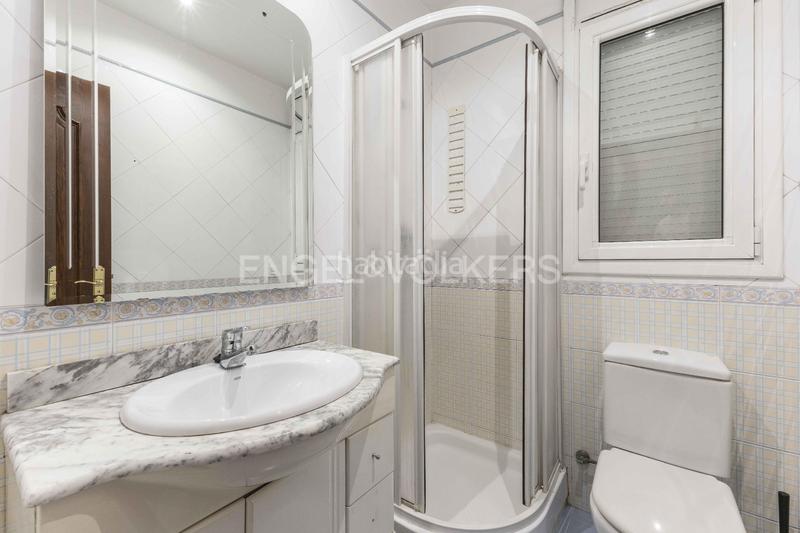 Foto f05867ee-7edd-4ea7-9fc8-0fe13869d766. Casa con riscaldamento piscina in Mira-sol Sant Cugat del Vallès