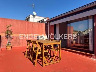 Location Appartement à L´Antiga Esquerra de l´Eixample. Luminoso atico amueblado en eixample