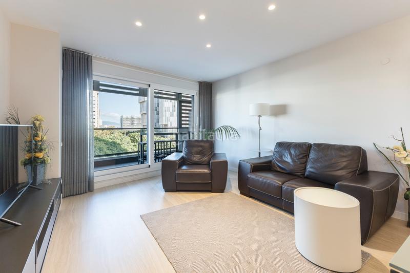 Foto 211c6d1d-6a6c-4dc7-9adf-9ddb3ad53450. Piccolo appartamento con riscaldamento parcheggio piscina in Barcelona