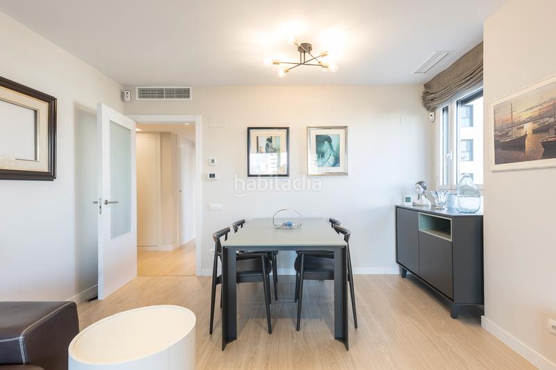 Foto b72cd2ff-69ff-40bf-9495-0f70b468d472. Piccolo appartamento con riscaldamento parcheggio piscina in Barcelona