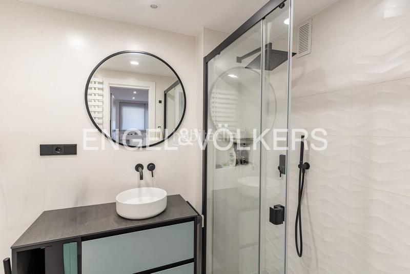 Foto 56372f0a-0c3f-4c61-8102-d0e48ac8cd32. Lloguer apartament amb calefacció piscina a Montigalà Badalona