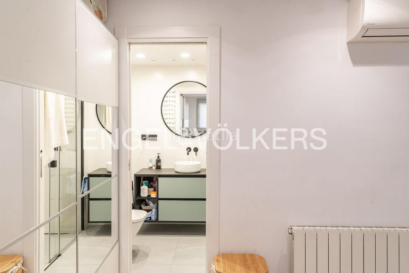 Foto a6a83fd9-f2bd-4cd7-a269-55c7862bcd87. Lloguer apartament amb calefacció piscina a Montigalà Badalona