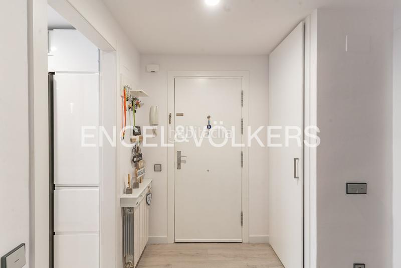 Foto b1cb140e-f5ed-413a-ae28-c86d18d53315. Lloguer apartament amb calefacció piscina a Montigalà Badalona