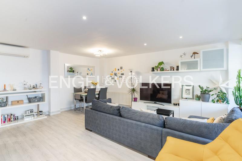 Foto ed5ff7fe-224a-404e-8613-9e8d38f79445. Lloguer apartament amb calefacció piscina a Montigalà Badalona