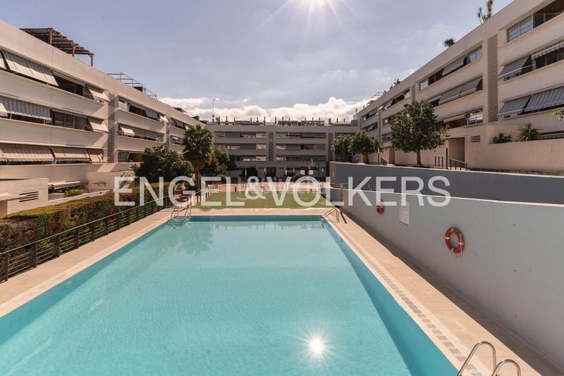 Foto 9ca1c05f-1b40-4da9-b924-3847591d57ee. Location appartement avec chauffage piscine dans Montigalà Badalona