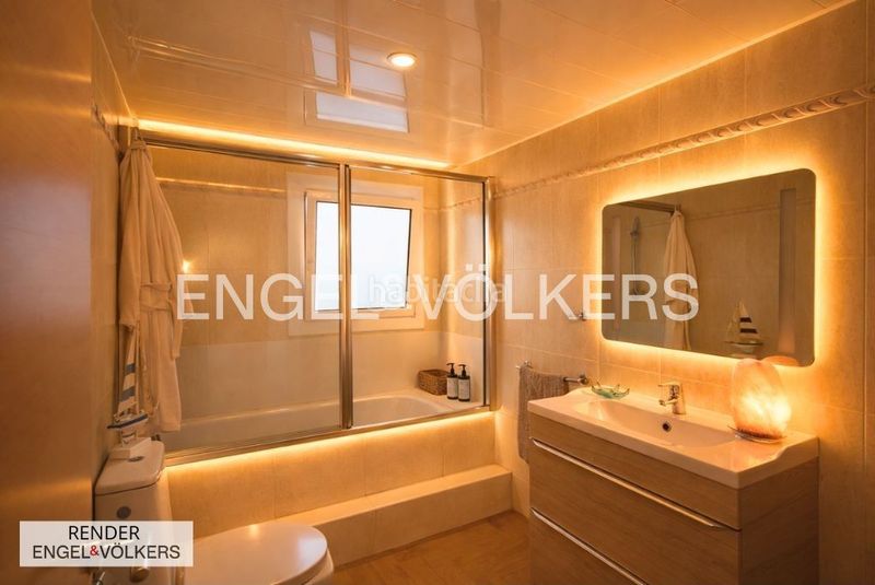 Foto c318dcdb-1861-4876-8d73-b300df3ce0ad. Casa amb calefacció aparcament a Centre-Nucli Antic Premià de Mar