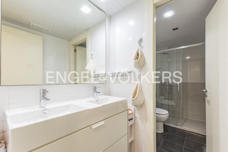 Foto 4a4b4ca9-1d27-4000-bbb4-9da55296252d. Apartament amb calefacció aparcament piscina a La Plana Esplugues de Llobregat