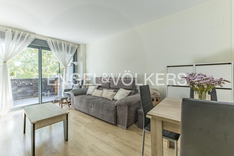 Foto 7a3e12f2-7cd6-41c4-ac6d-a26ed19c2163. Apartament amb calefacció aparcament piscina a La Plana Esplugues de Llobregat