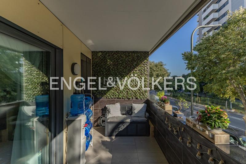 Foto c0febc46-d9e1-418c-b4f5-88e842c14b95. Apartament amb calefacció aparcament piscina a La Plana Esplugues de Llobregat