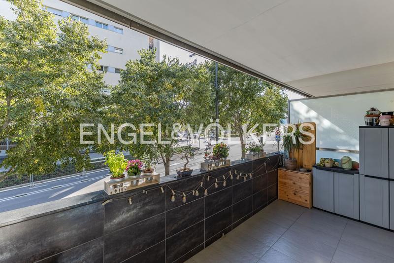 Foto dc36f021-8c55-4045-993b-c88244b01584. Apartament amb calefacció aparcament piscina a La Plana Esplugues de Llobregat