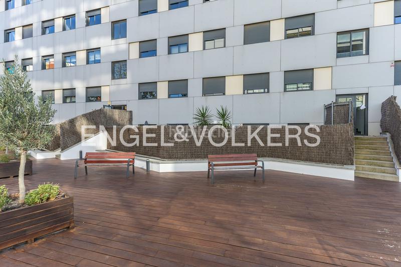 Foto f74e9ec5-d9b2-4532-8a9d-887294ca4936. Apartament amb calefacció aparcament piscina a La Plana Esplugues de Llobregat