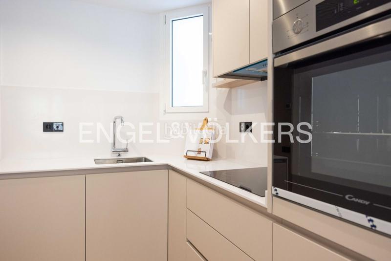 Foto 09eb6f8d-52ca-4d8d-9f28-675ff742df6a. Miete appartement mit heizung in Sant Gervasi - Bonanova Barcelona