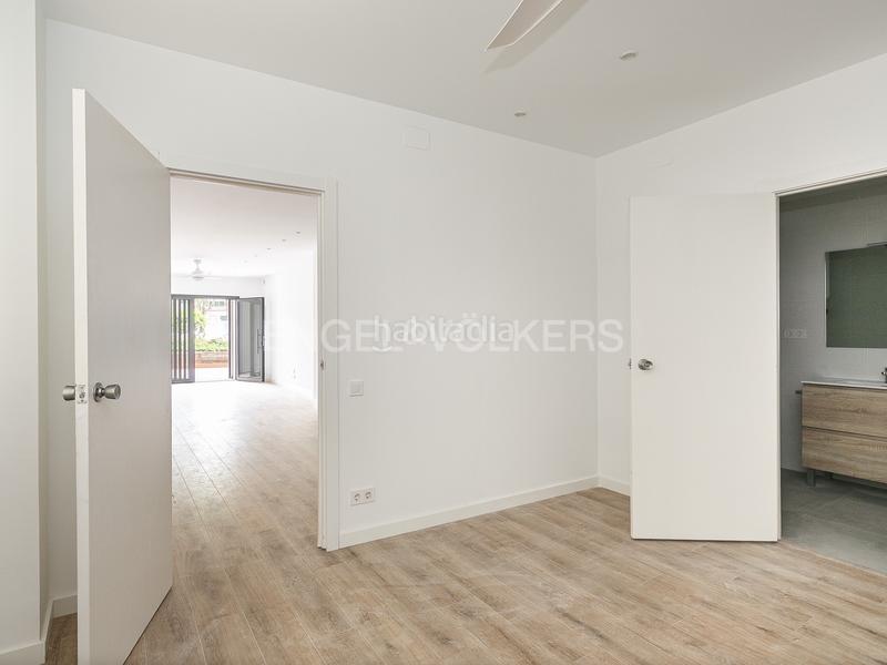 Foto 1d835fbd-7c1e-4f33-80f4-210ab5462685. Alquiler apartamento planta baja con piscina comunitaria b2 en Barcelona