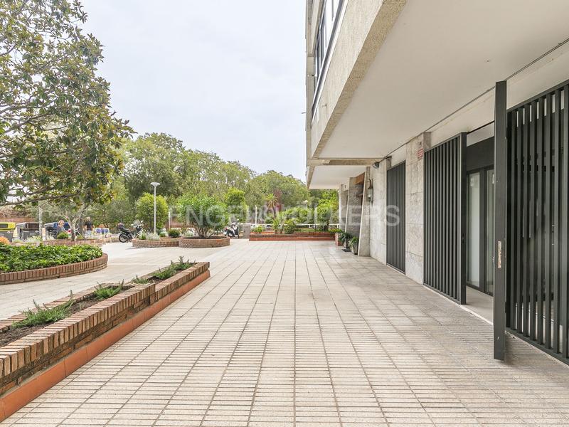 Foto 3ce7def9-f82e-446e-913b-a39fdda94462. Alquiler apartamento planta baja con piscina comunitaria b2 en Barcelona