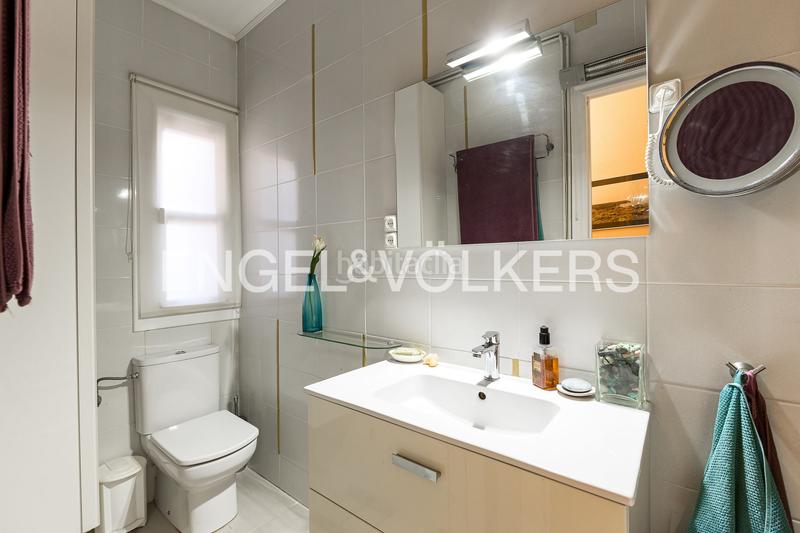 Foto 5e839a02-0857-4315-9b6e-089f74494272. Apartament amb calefacció a Centre Sant Boi de Llobregat