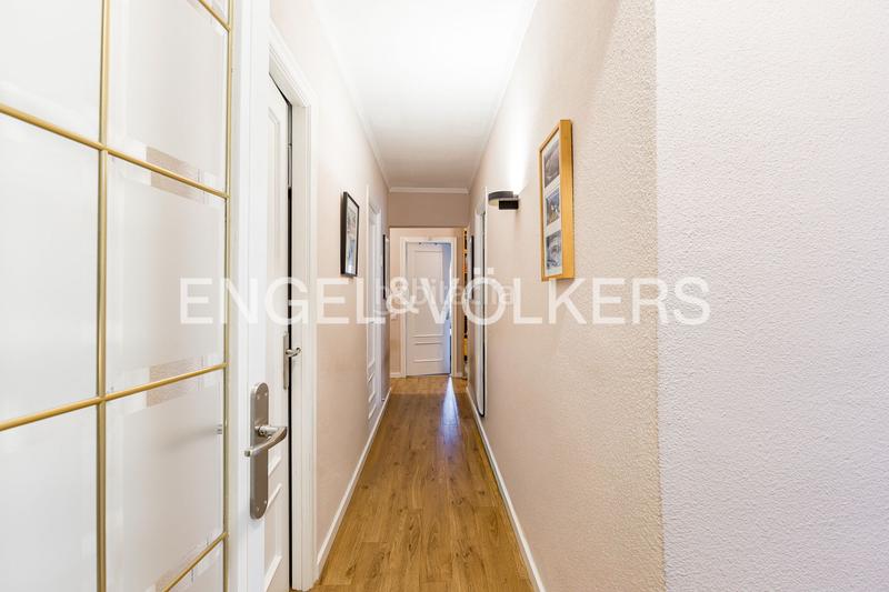 Foto 66d8a144-0090-43ef-9ee9-81b8a8b9f8d9. Apartament amb calefacció a Centre Sant Boi de Llobregat