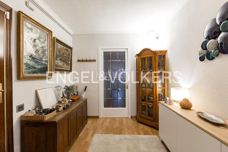 Foto 6b221f71-f168-4115-9c19-c16f9b471fc8. Apartament amb calefacció a Centre Sant Boi de Llobregat