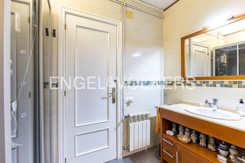 Foto 7e657662-cb12-4841-a4b7-986bce5cf330. Apartament amb calefacció a Centre Sant Boi de Llobregat