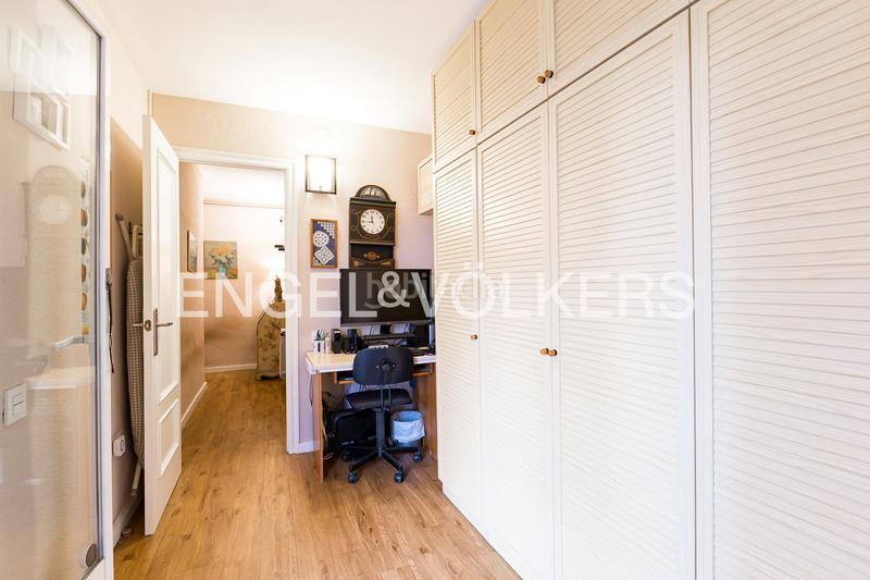 Foto dbf7f5ae-35f3-46d3-8fab-09e017b3a1fc. Apartament amb calefacció a Centre Sant Boi de Llobregat