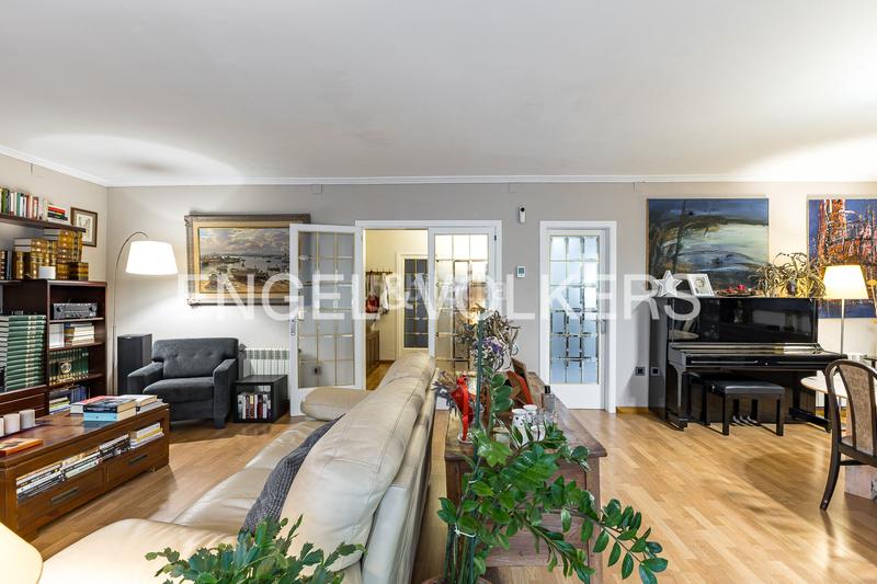 Foto e0bf4ba6-4b31-41dd-970e-0b0bf64bb457. Apartament amb calefacció a Centre Sant Boi de Llobregat