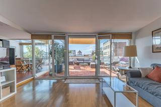 Rent Penthouse in Dreta de l´Eixample. Maravilloso ático de 3 habitaciones dobles en rambla catalunya