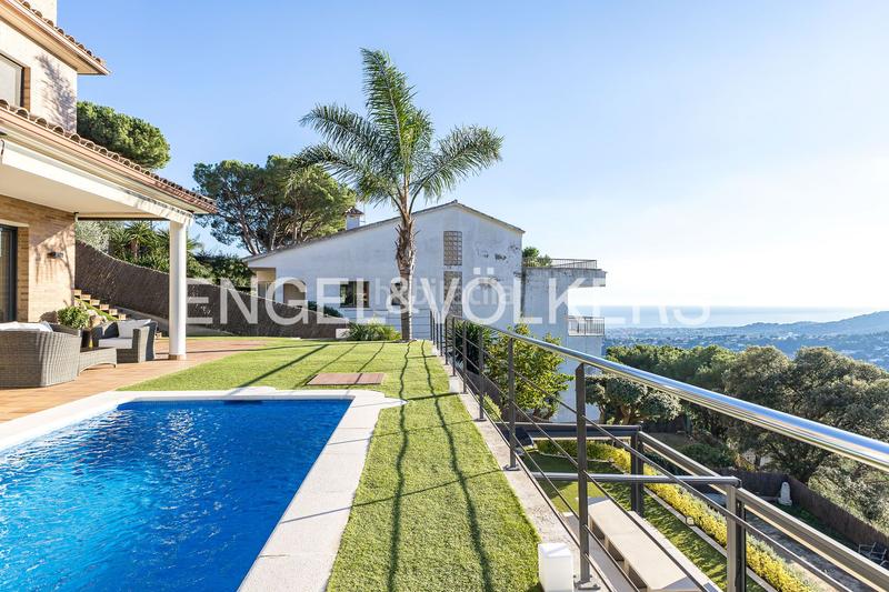 Foto 00742736-52bd-405b-ad0b-9fba93d09947. Miete haus mit heizung pool in Cabrils