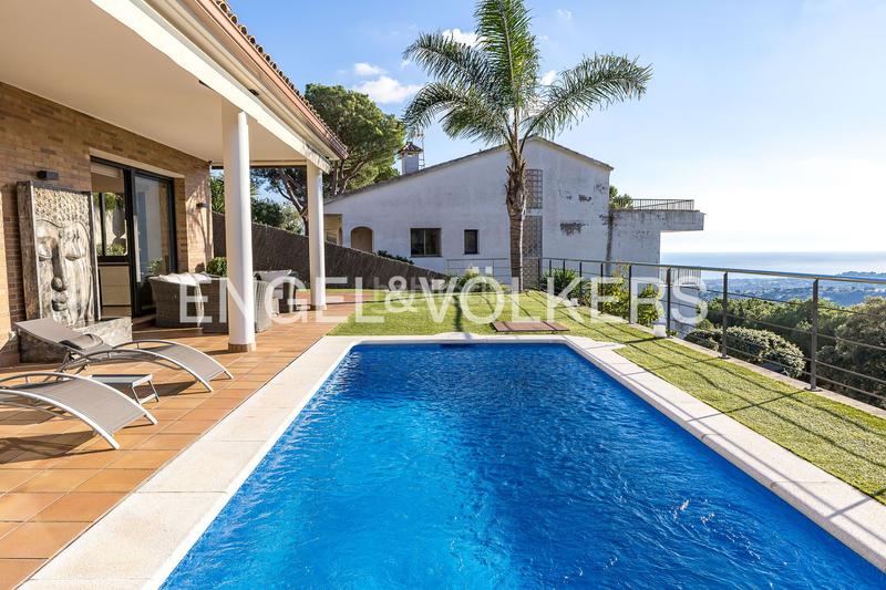 Foto 1f11ff01-4d53-44cc-ba23-109078ac4961. Miete haus mit heizung pool in Cabrils