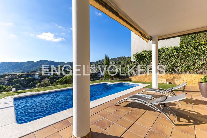 Foto 45847702-3022-42e1-92bb-d5ed05cc3879. Miete haus mit heizung pool in Cabrils