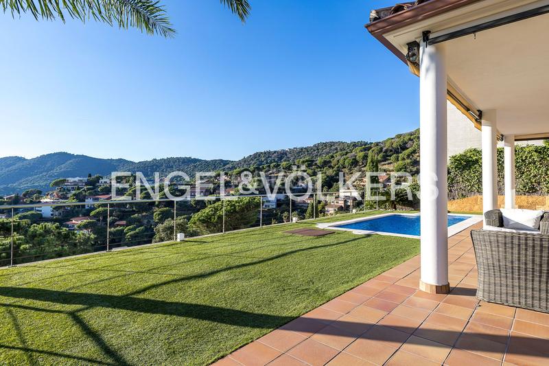 Foto 64aae4d0-6bde-463c-85b9-0ab799c83533. Miete haus mit heizung pool in Cabrils