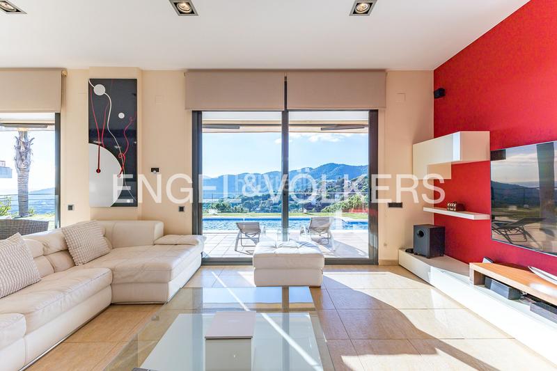 Foto af7fe66b-092d-4b66-85ef-33f2324151b1. Miete haus mit heizung pool in Cabrils