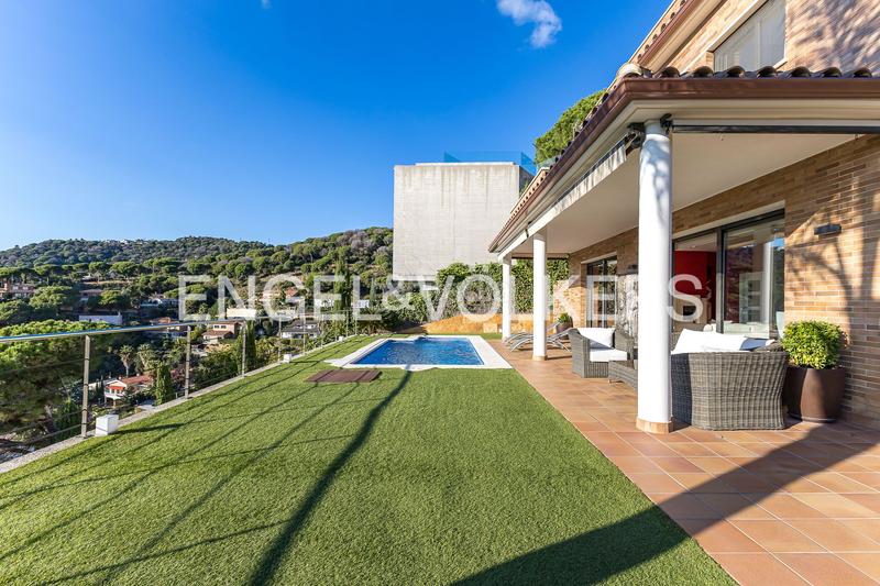 Foto c6332977-aef8-4ace-be84-cdfcb1fd2cb0. Miete haus mit heizung pool in Cabrils