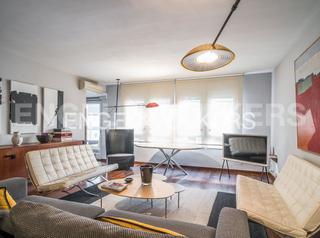 Lloguer Apartament a L´Antiga Esquerra de l´Eixample. Piso funcional con opción a parking en eixample larga estancia