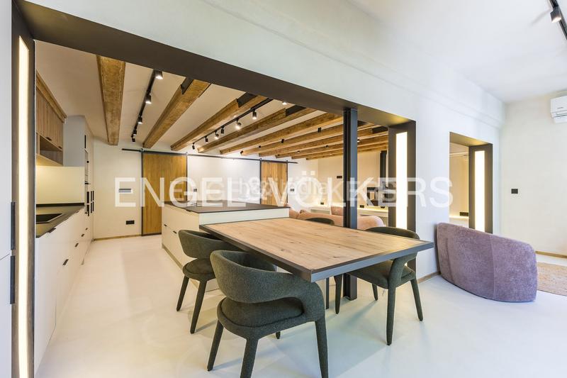 Foto 11dfb131-1a6f-4a3e-a106-f21370dcb7de. Àtic amb calefacció a Vila de Gràcia Barcelona