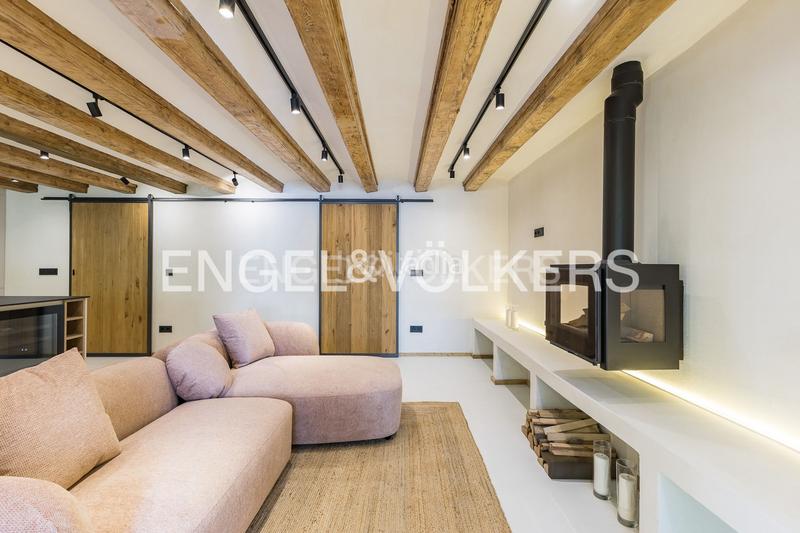 Foto 4e292926-f774-4f09-9b70-d3729d4b41df. Àtic amb calefacció a Vila de Gràcia Barcelona