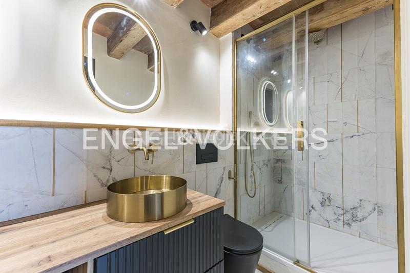 Foto 57ca6b80-0eed-4ced-82fb-c405377a8b7f. Àtic amb calefacció a Vila de Gràcia Barcelona