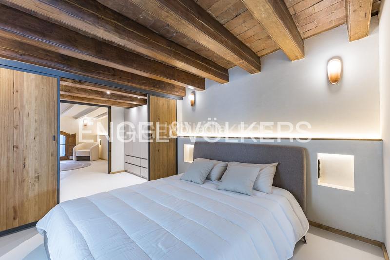 Foto 6d44a993-6215-4f4b-adea-5a118a0c7875. Àtic amb calefacció a Vila de Gràcia Barcelona