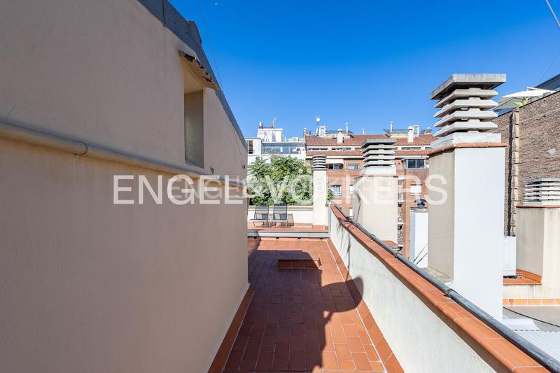 Foto 90b43ce9-5007-4e2f-b220-90fe9b044c5d. Àtic amb calefacció a Vila de Gràcia Barcelona