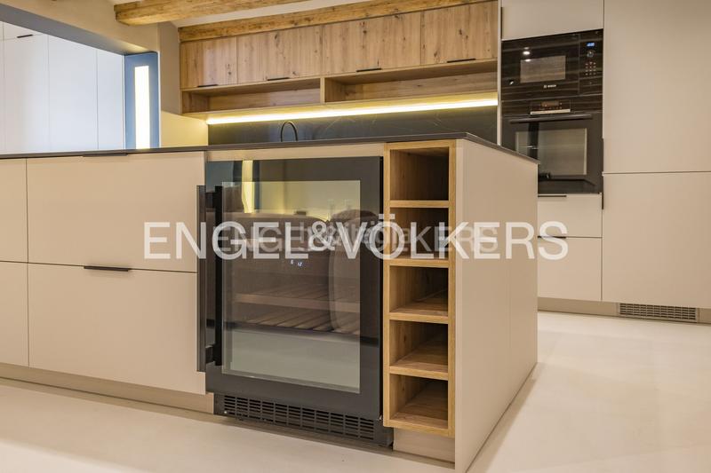 Foto 91f807d0-7d87-4738-bf36-c8496b205a50. Àtic amb calefacció a Vila de Gràcia Barcelona