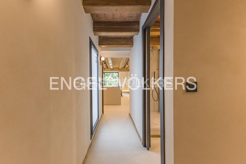 Foto b8719902-7c53-48d5-af56-c9848bdc4704. Àtic amb calefacció a Vila de Gràcia Barcelona